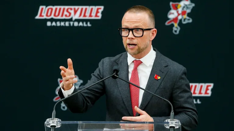 LOUISVILLE’ Head coach finally review the secrets today
