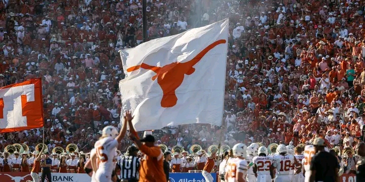 Greetings, Texas Longhorns supporters! As a hip-hop-inspired documentary on the squad is going to be released on Netflix, make sure to connect with Hook ’em Horns…