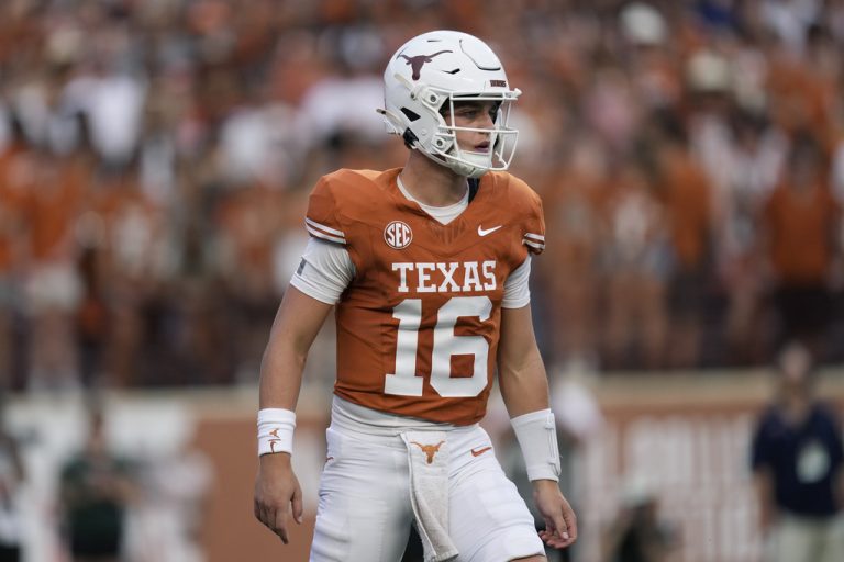 Arch Manning, Texas longhorn running back, has won the prestigious Maxwell Award for Excellence and Exceptional Contribution to the Game….