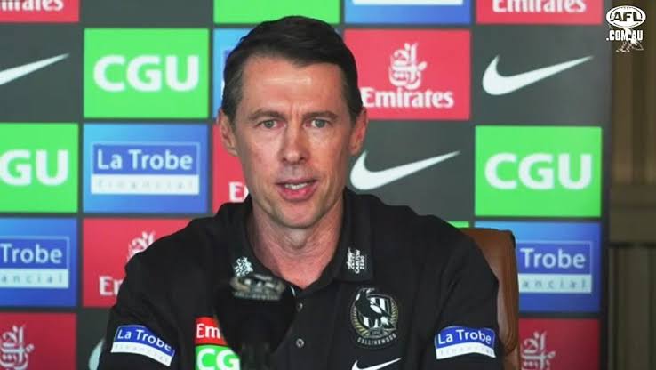 I am sick and tired: Collingwood Head Coach Craig McRae has announces his retirement…..
