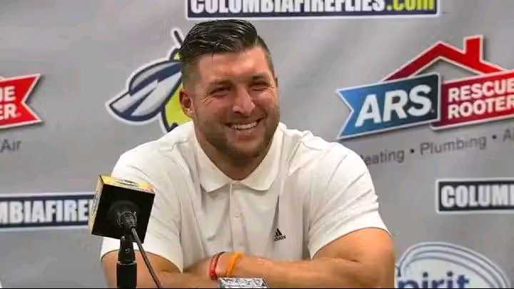 THE SWAMP CELEBRATE TIM TEBOW KINDNESS FLORIDA GATORS LEGENDARY DONATES ENTIRE $5.3 Million Bonus and Endorsements to Uplift Charities and Homeless in…..