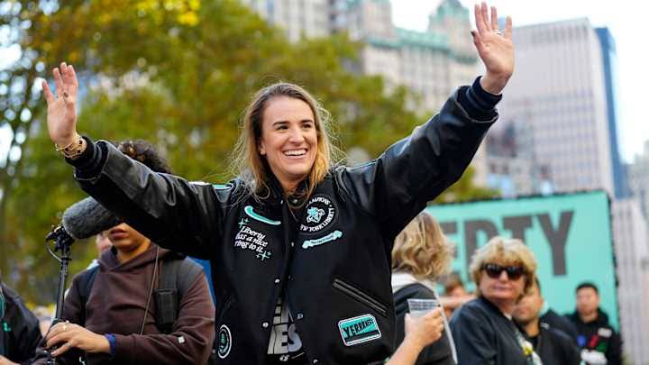 BREAKING NEWS: New York liberty Super Star Sabrina Ionescu Donates Entire $20 Million Bonus and Sponsorship Deal to Charities and Homeless Relief” Brunson Stated ” There are millions of people struggling every day — families without homes, kids without food, veterans without support. If I can be a………….