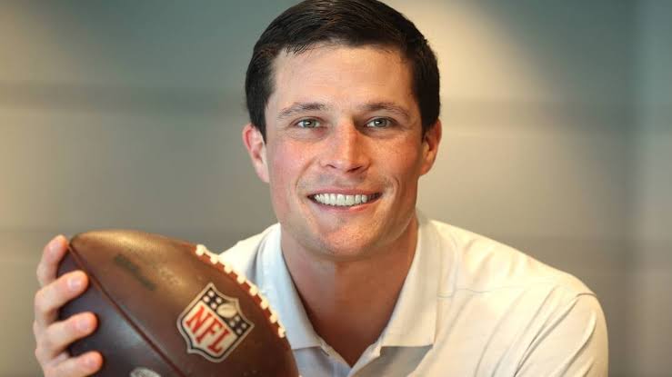 Breaking News: NFL Star Luke Kuechly Shockingly Announces Retirement at Age 28: ‘I Still Want to Play’………….