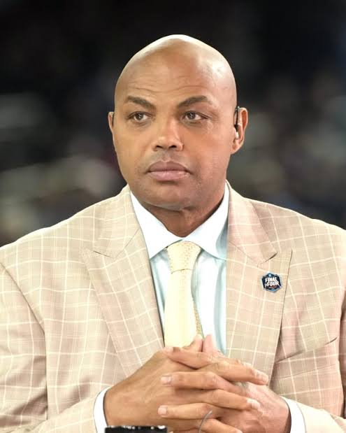 Welcome Back: Phoenix Suns Legend Charles Barkley also know as “Sir Charles” Returns as Co-Owner In a monumental announcement Phoenix Suns owner Mat Ishbia family has officially declared that Sir Charles the legendary Designated hitter (DH) and long-time face of the franchise, will return to the organization in 2025 as a co-owner..…view more…………..