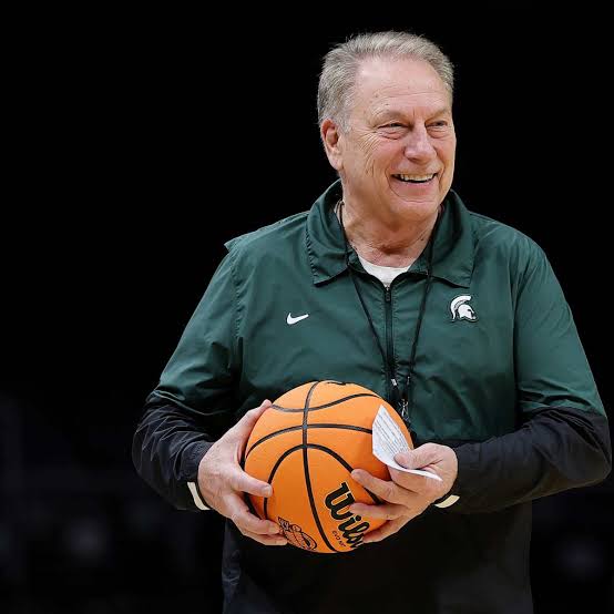 BREAKING: Tom Izzo Shocks College Hoops — Signs Lifetime Contract with Michigan State, Proclaims “I’m a Spartan for life. This is my home, these fans are my family, and Michigan State means everything to me.”