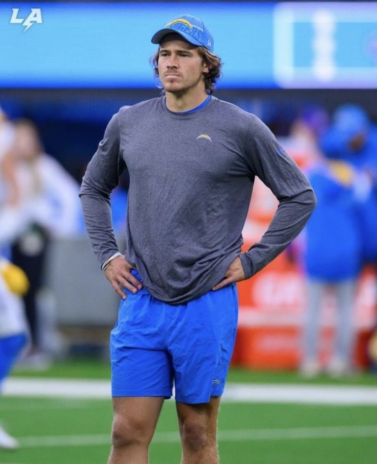 BREAKING: In an astonishing display of generosity that’s inspiring people around the globe, Justin Herbert has donated his entire $45.5 million bonus and endorsement earnings to charities and the homeless. Truly an extraordinary individual…………..