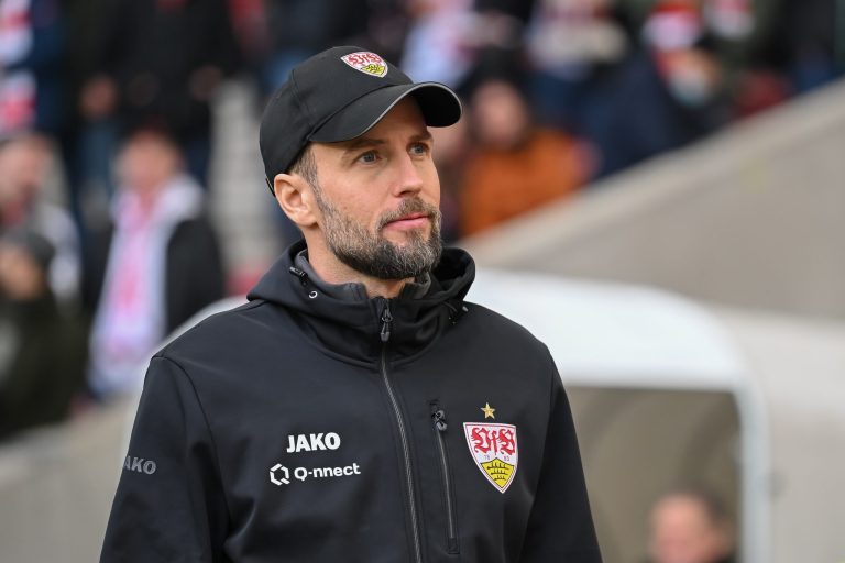 Eilmeldung: VfB Stuttgart suspendiert ihren Cheftrainer Sebastian Hoeneß nach… Mehr sehen…